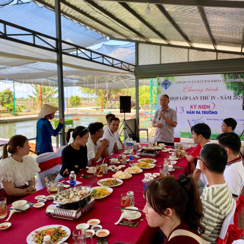 Tiệc Họp Mặt Lớp Quản Lý Đất Đai Khóa 34 Trường Đại Học Cần Thơ