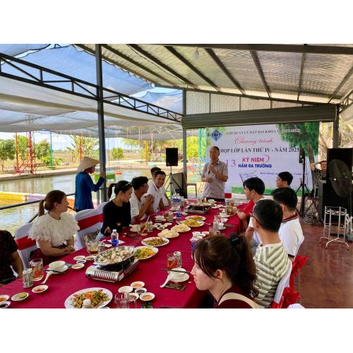 Tiệc Họp Mặt Lớp Quản Lý Đất Đai Khóa 34 Trường Đại Học Cần Thơ