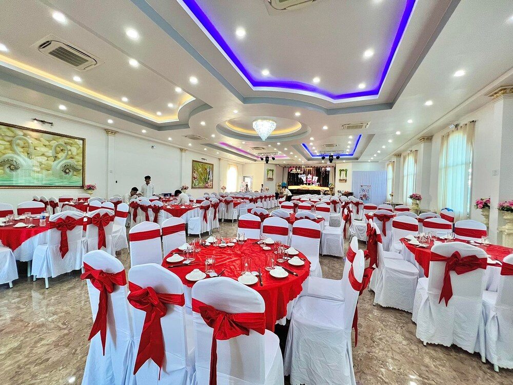 Tổ Chức Liên Hoan, Sinh Nhật, Hội Thảo, Giao Lưu, Họp Mặt
