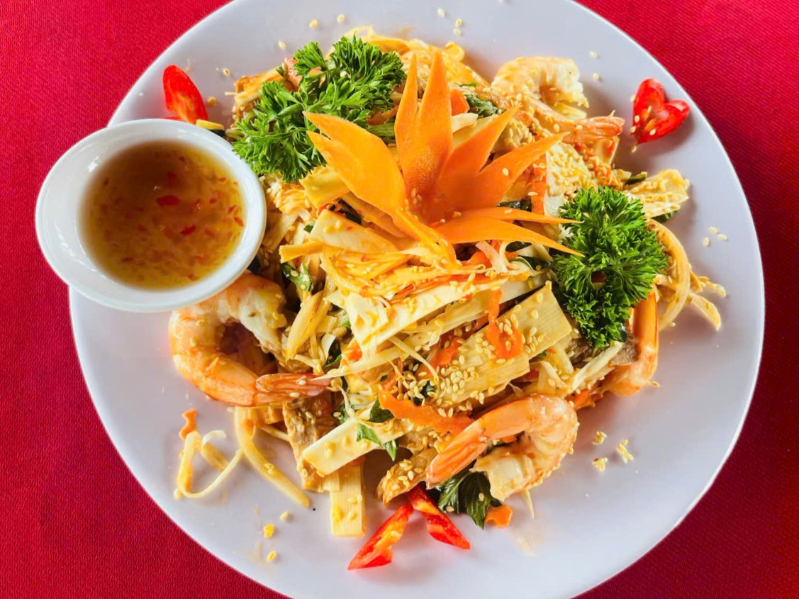 Gỏi củ hủ dừa tôm thịt