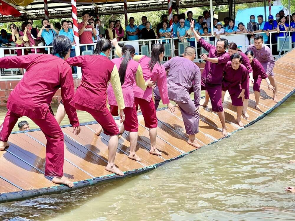 Cầu lắc Phú Điền