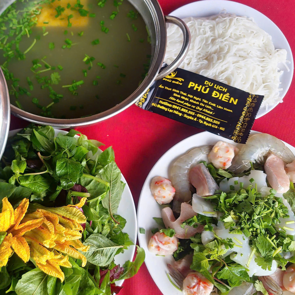 Lẩu Riêu Cua Hải Sản – Thưởng Thức Giữa Không Gian Xanh Mát Phú Điền