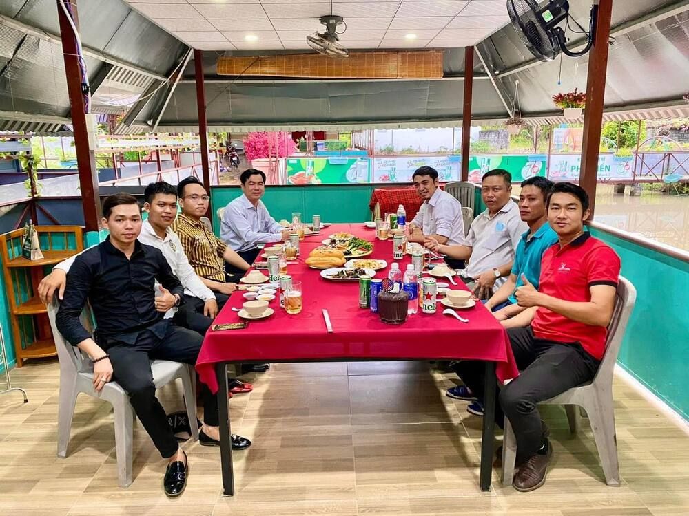 Ẩm Thực