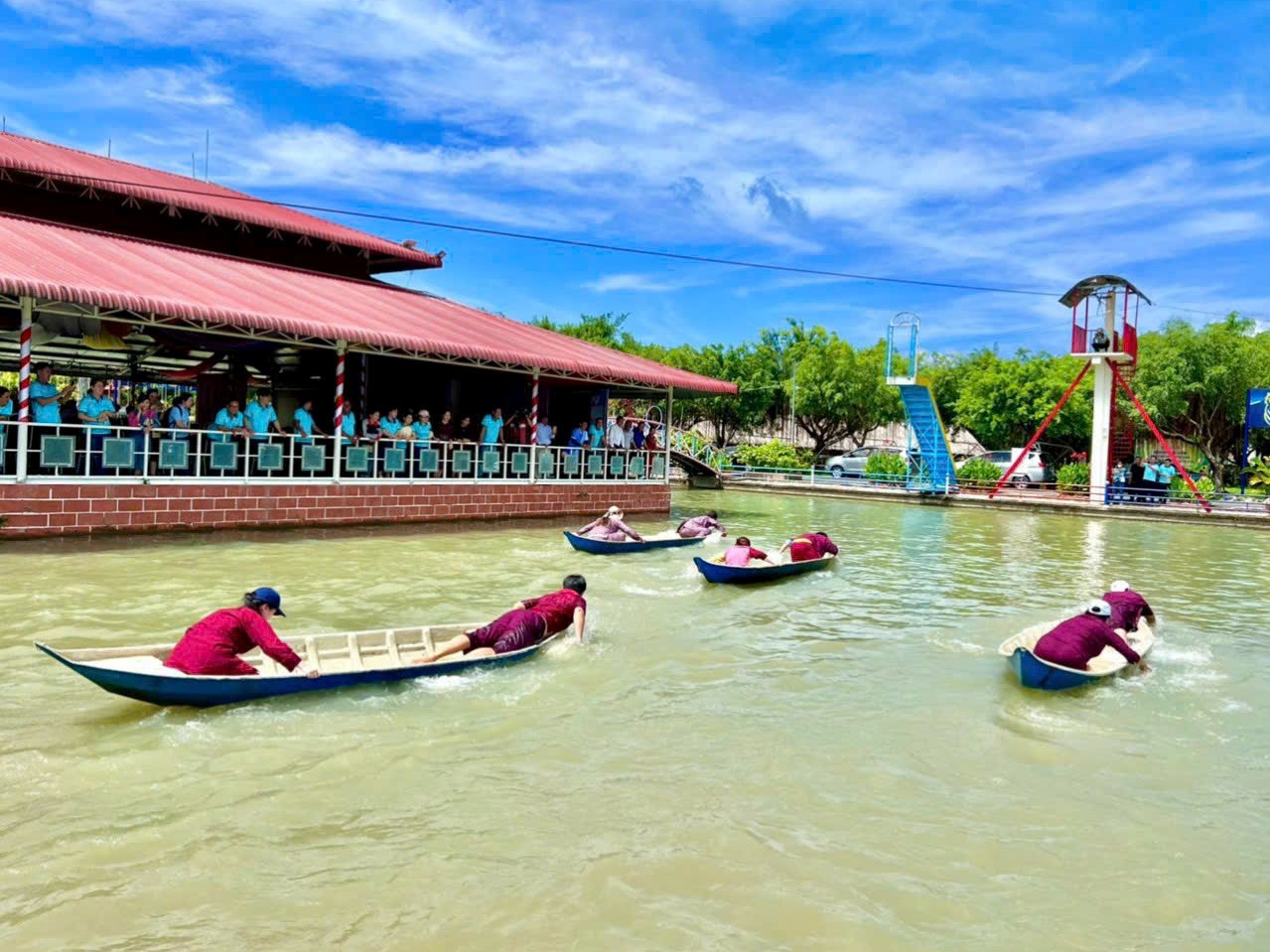 Bung tỏa niềm vui cùng trò chơi dân gian